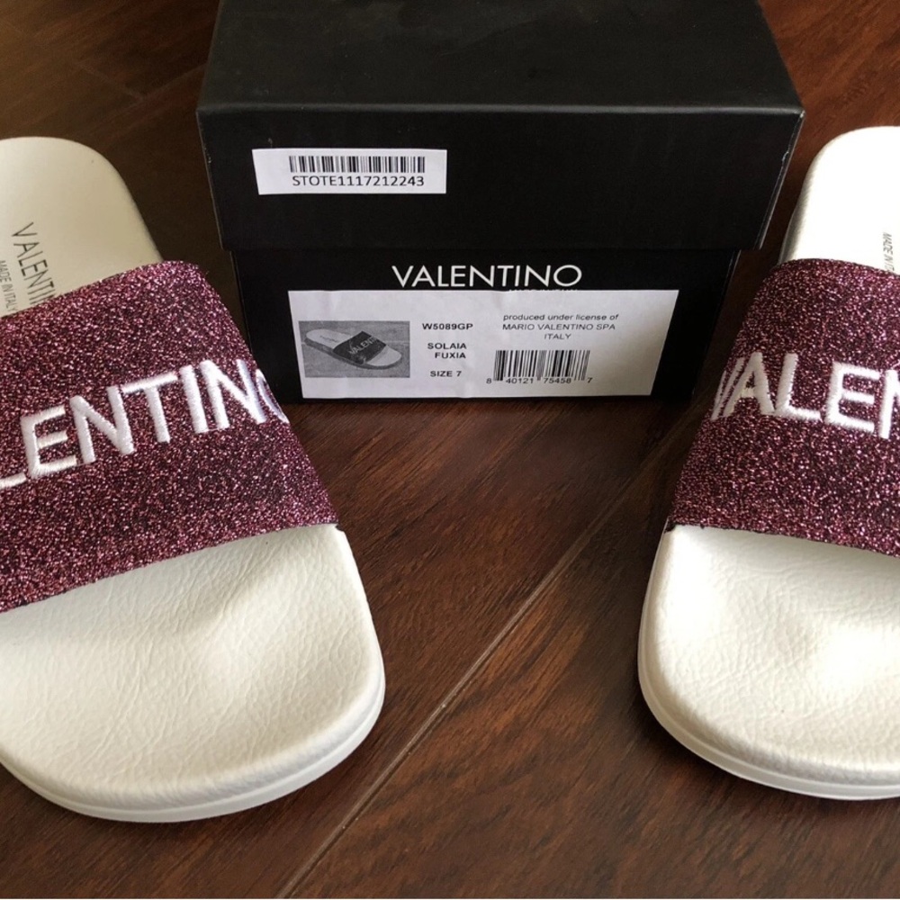 Valentino Slides - Picture 2 of 3